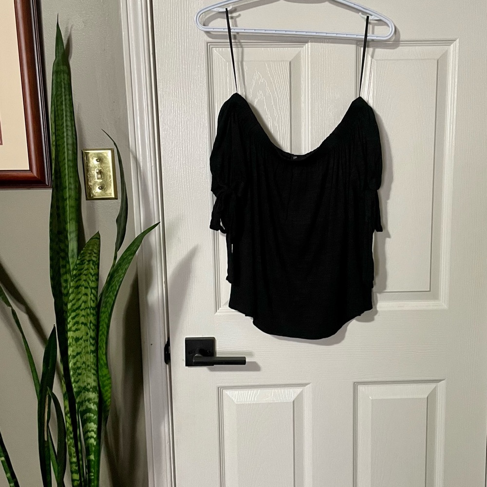 Gibson Off Shoulder Blouse with Tie In Sleeves